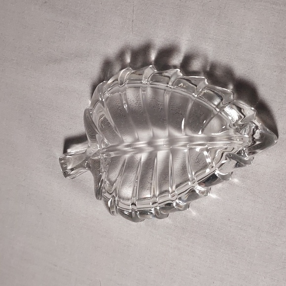Cut Glass Leaf Design Small Trinket Dish Candy Dish Ashtray - Picture 2 of 5